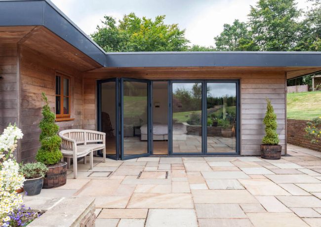 aluminium black bifolds