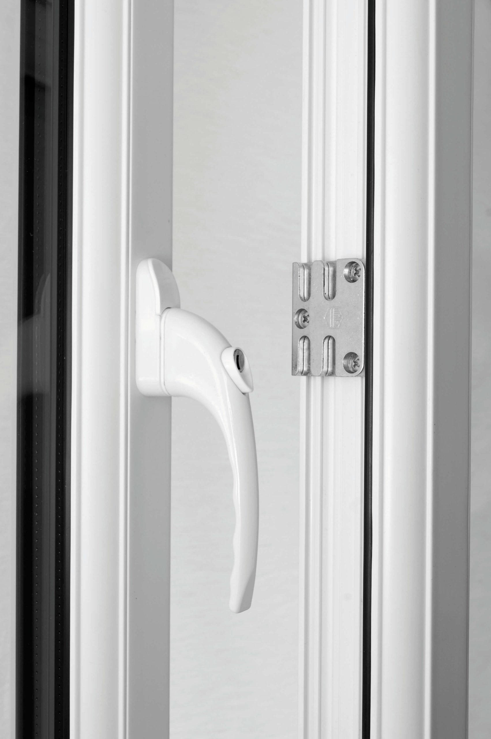 White handle in uPVC